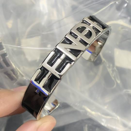 Fendi bracelet 01lyh92